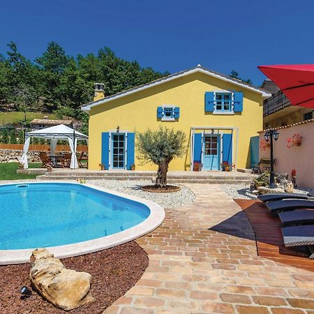 Stunning Home In Jurdani With Wifi Mucici Esterno foto